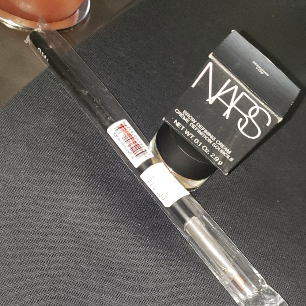 Nars - Picture 3 of 8